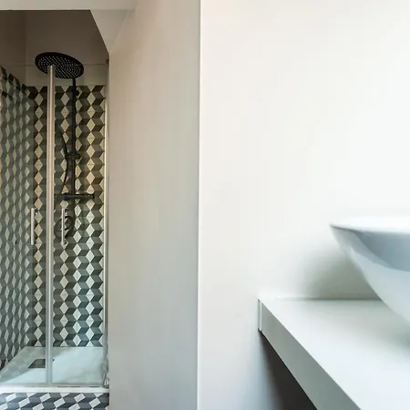 Daire Renovated In Center - Commenda 21 Milano