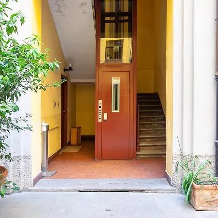 Apartman Renovated In Center - Commenda 21 *