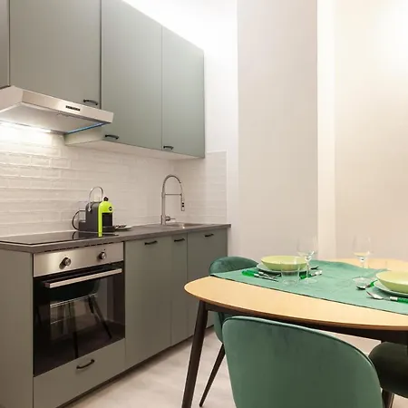Renovated In Center - Commenda 21 Apartman